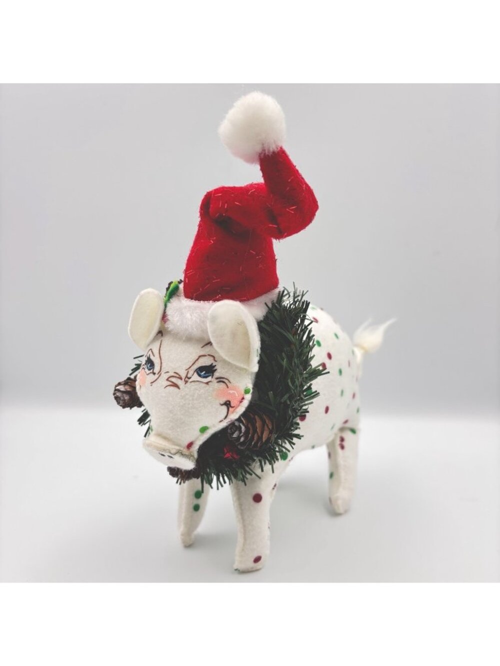 2006 Annalee Dolls Christmas Pig Red Green Polka Dots Santa Hat Wreath Plush 8”